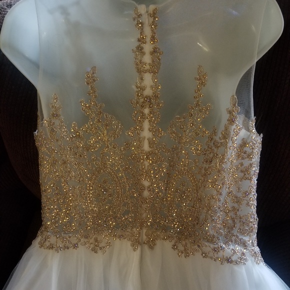 Dress - Picture 5 of 6